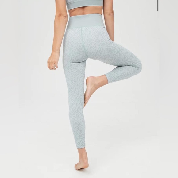 OFFLINE by Aerie Seamless Snake Leggings 7/8 Length High Waisted Salty Air Sz S - Picture 3 of 11